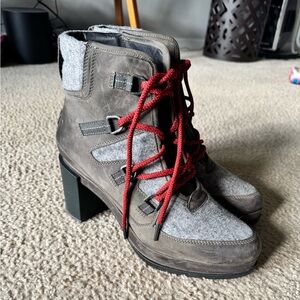 Sorel Gray Suede & Felt Lace-Up Heeled Boot with Red Laces